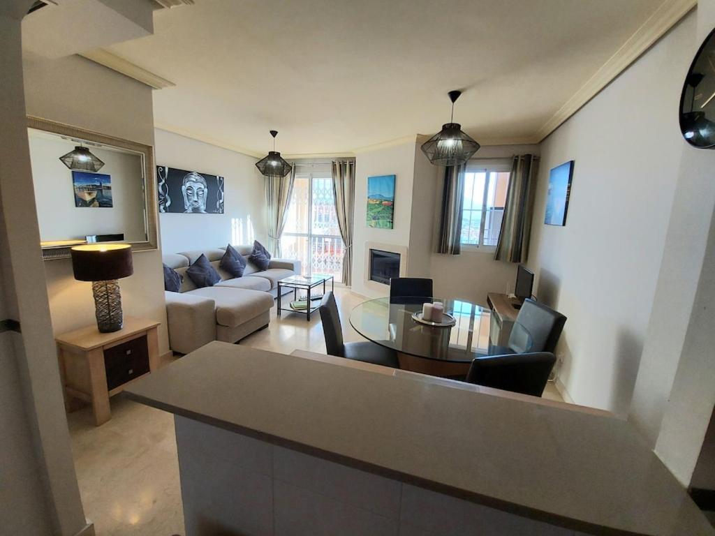 Duquesa Fairways, A Spacious Apartment With Fabulous Views And Facilities Manilva Zewnętrze zdjęcie