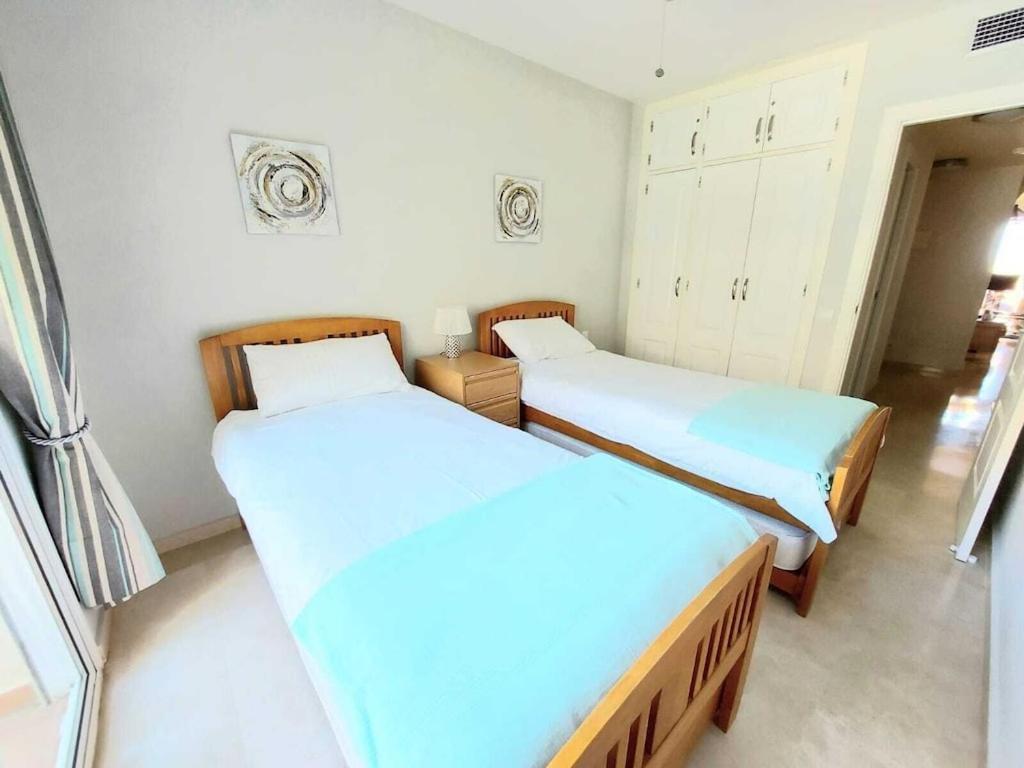 Duquesa Fairways, A Spacious Apartment With Fabulous Views And Facilities Manilva Zewnętrze zdjęcie